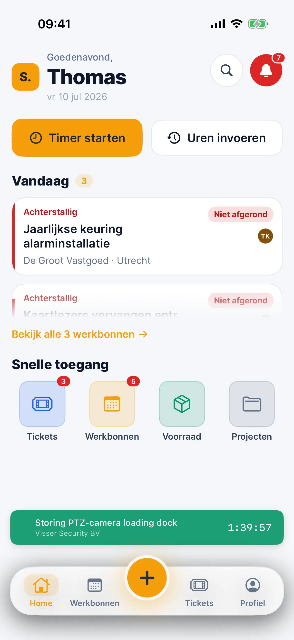 De Staurio-app op iPhone met het dagoverzicht van de monteur en snelkoppelingen